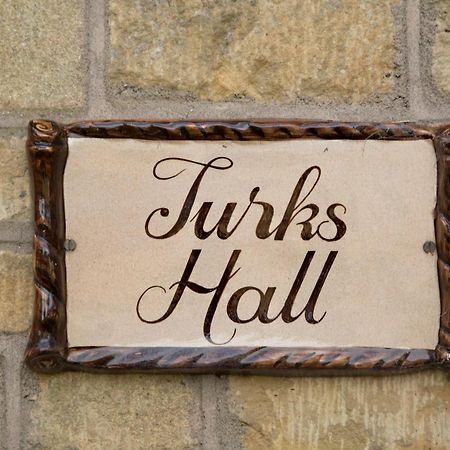 Turks Hall Bruton Extérieur photo